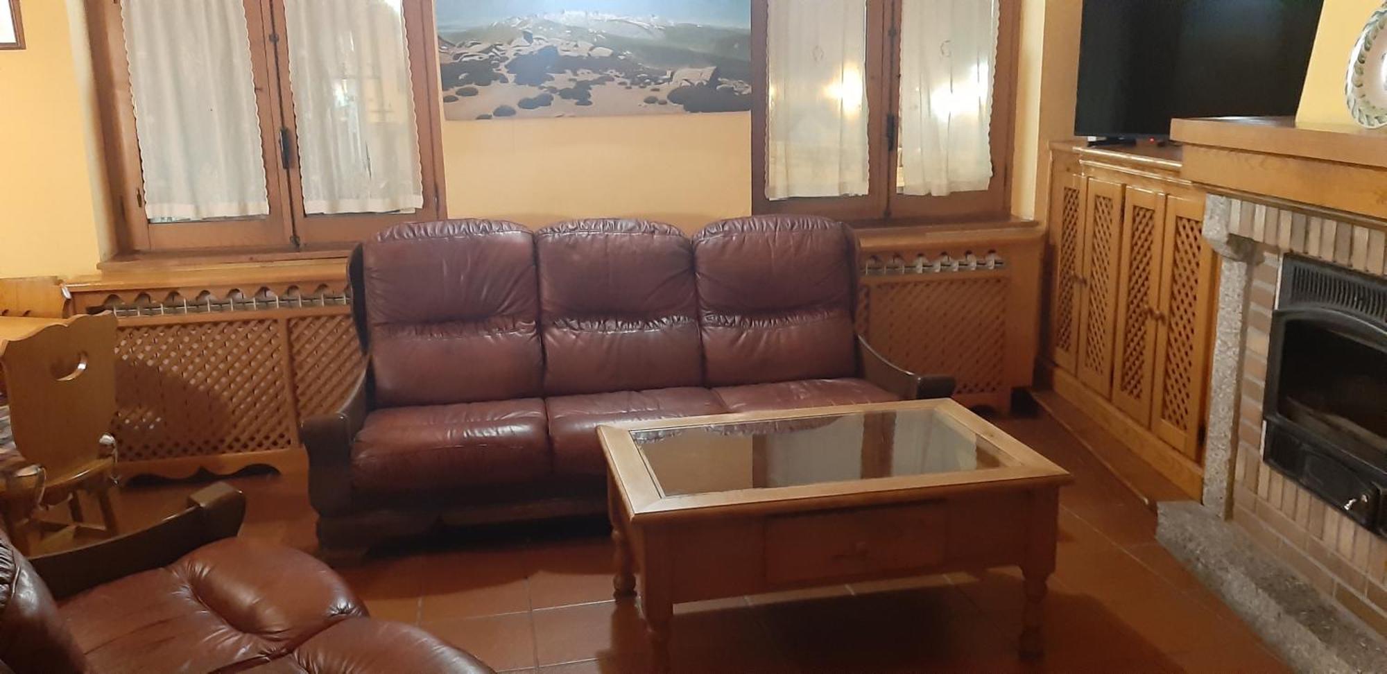 בית הארחה נאבארדונדה דה גרדוס 	Casa Rural El Casillo Del Abuelo Goyo מראה חיצוני תמונה